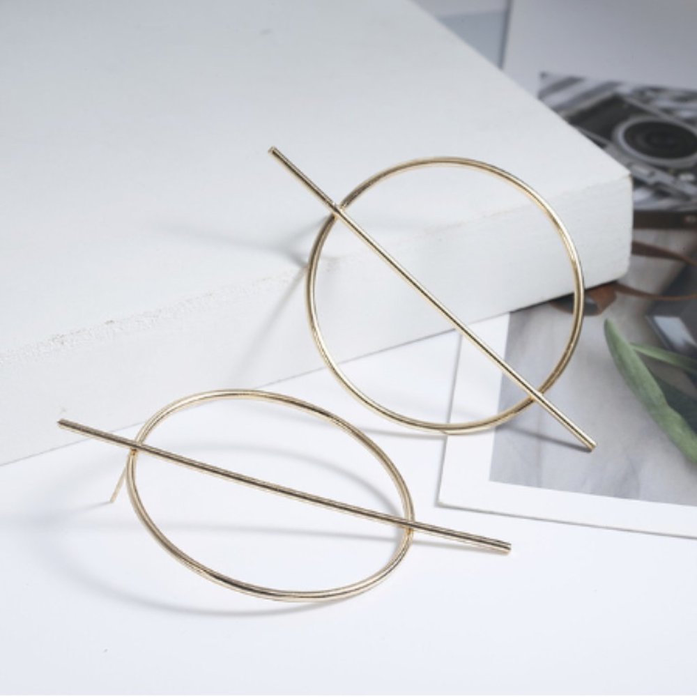 Asymmetrical vintage earrings - Picture 6 of 6